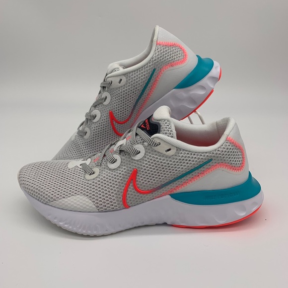 Nike Shoes - WMNS Nike Renew Run